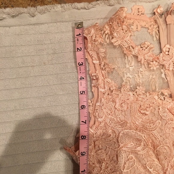 Blush floor-length floral lace dress - Picture 7 of 8